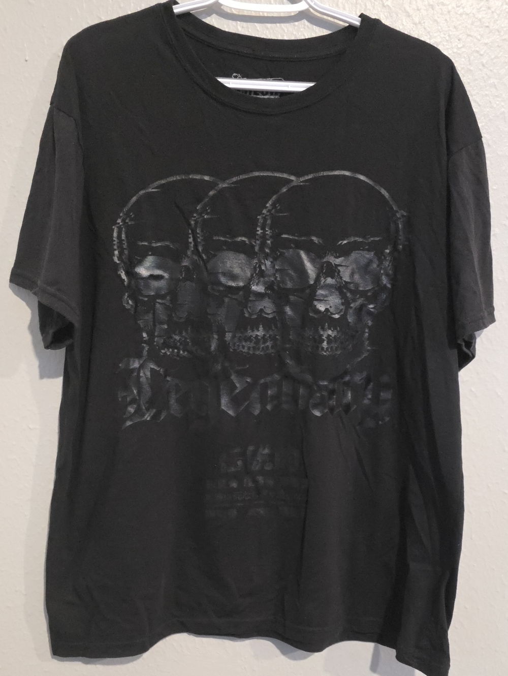 Men's Black Short-Sleeve Skull Graphic Tee